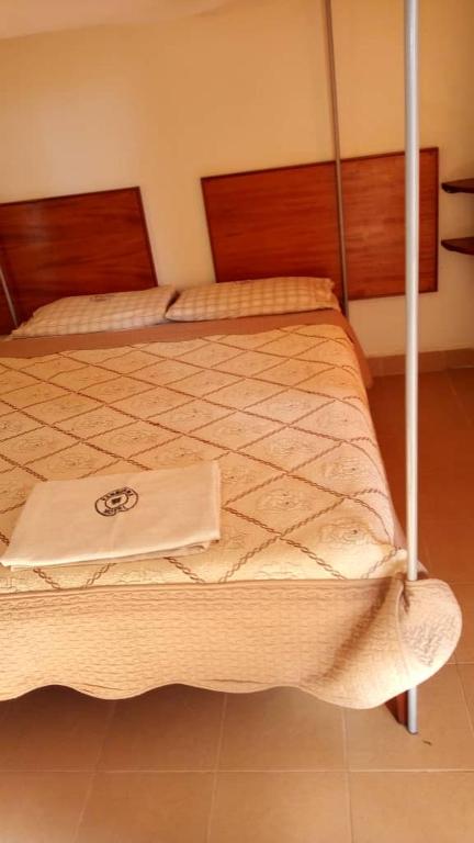 Postel nebo postele na pokoji v ubytování Kanberra Hotel