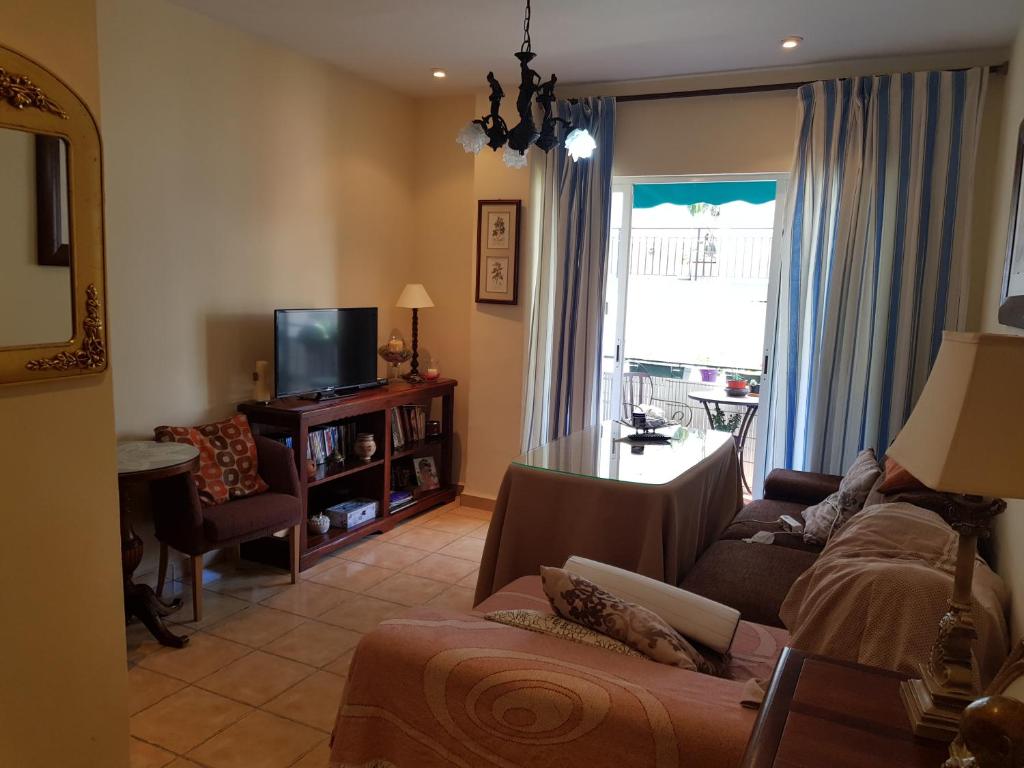 TROPICAL AVENIDA ANDALUCIA, Almuñécar – Updated 2022 Prices