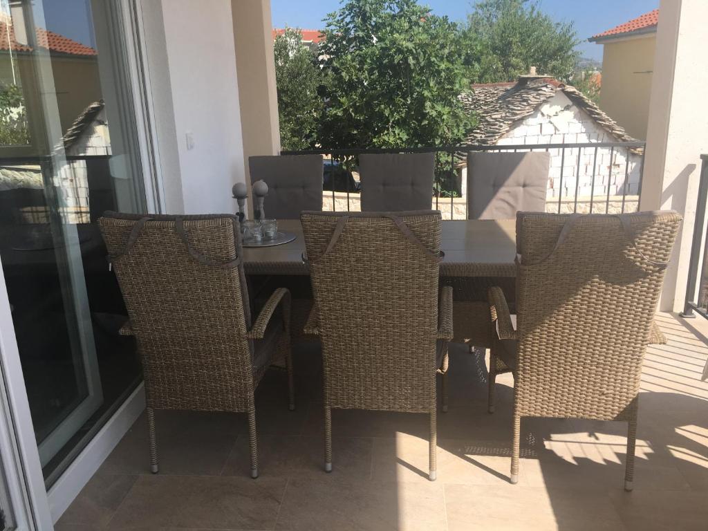Balkón nebo terasa v ubytování Villa Primosten