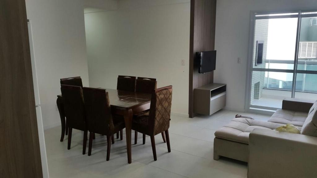  Apartamento no Condominio Solar das Oliveiras Ingleses