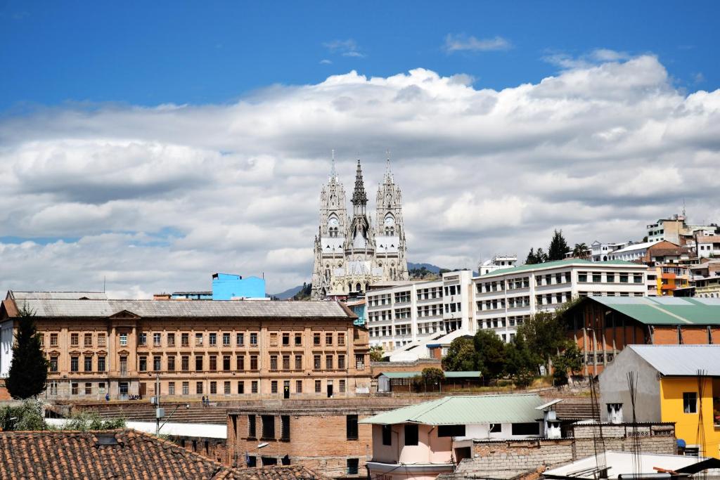 Nespecifikovaný výhled na destinaci Quito nebo výhled na město při pohledu z penzionu