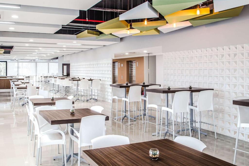 Restaurace v ubytování Sleep Inn Ciudad de Mexico Cuajimalpa