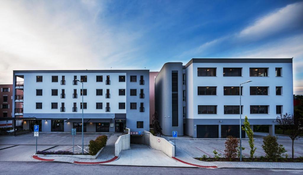 Barok Hotel and Apartments - Resim 27