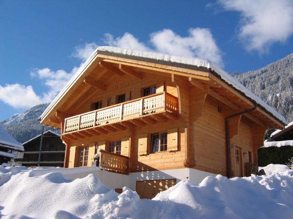 Chalet Courage