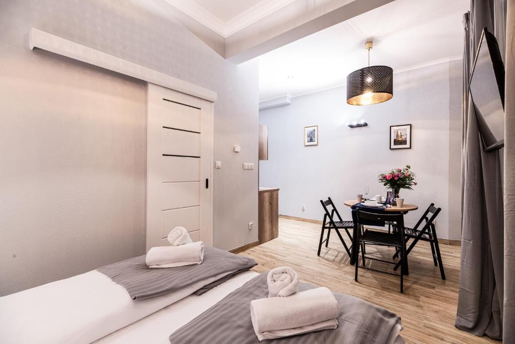 Lubomirskiego 23 Residence - great location, 10 min to Main Square by foot, right next to Main Rail and Bus Station - Resim 14