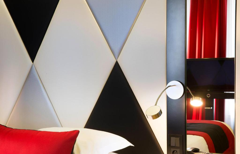 L'Empire Paris - Louvre - Resim 29