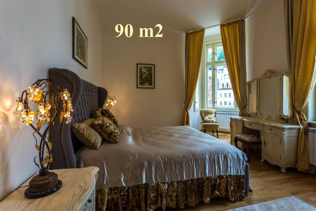 Posteľ alebo postele v izbe v ubytovaní Karlsbad Prestige