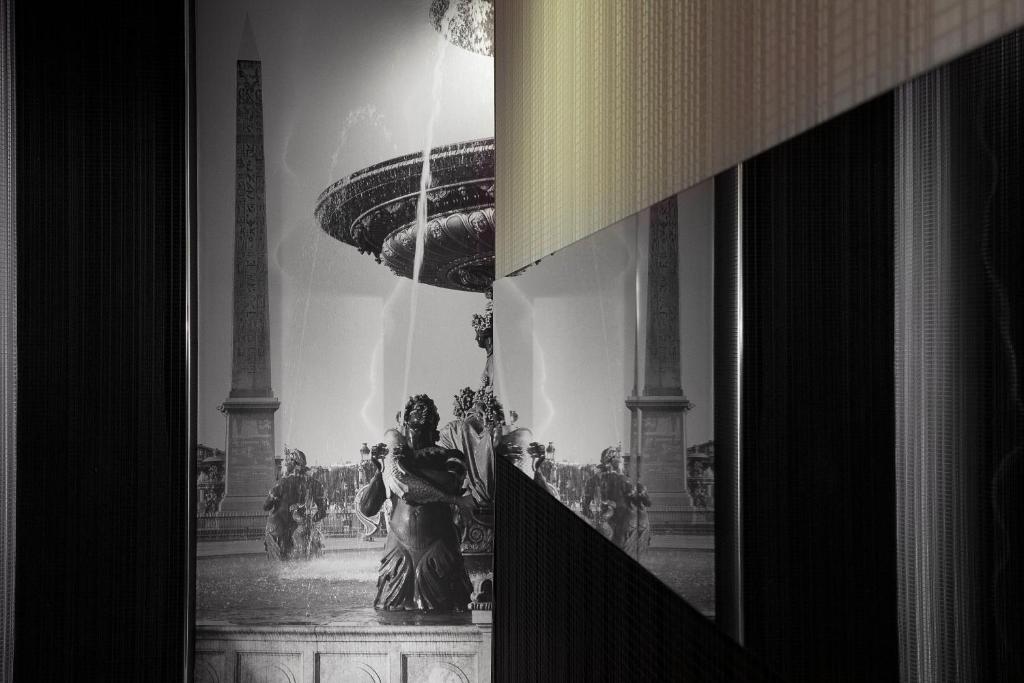 L'Empire Paris - Louvre - Resim 33