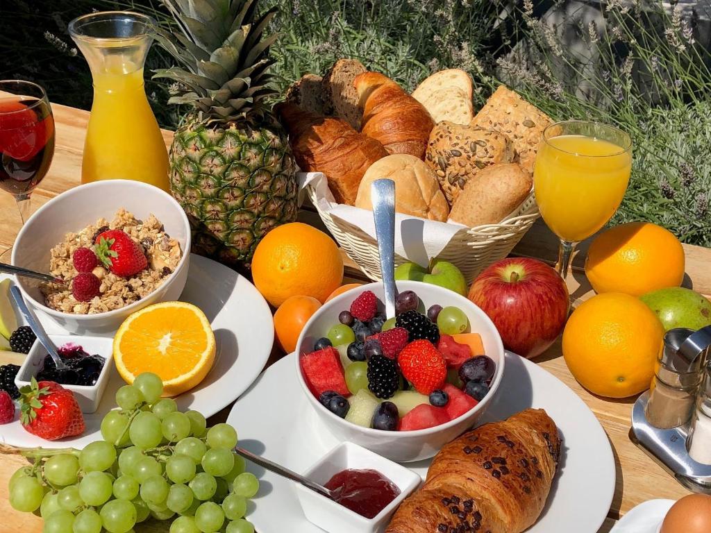 Viktoria Lodge Bed and Breakfast - 13