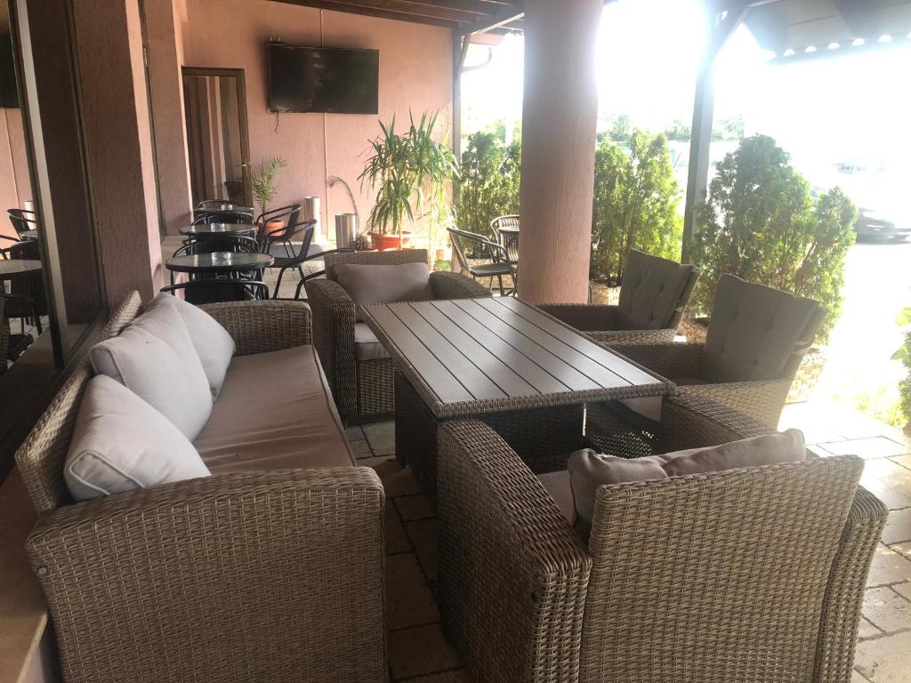Posedenie v ubytovaní Hotel Condor