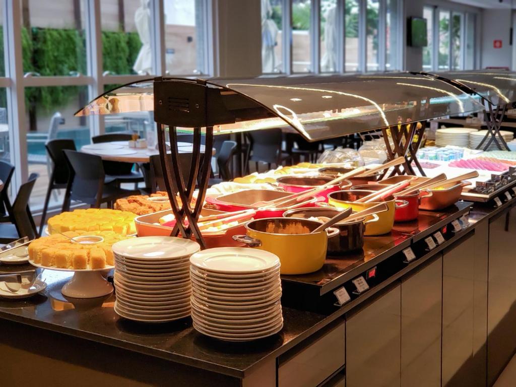  Flix Hotel