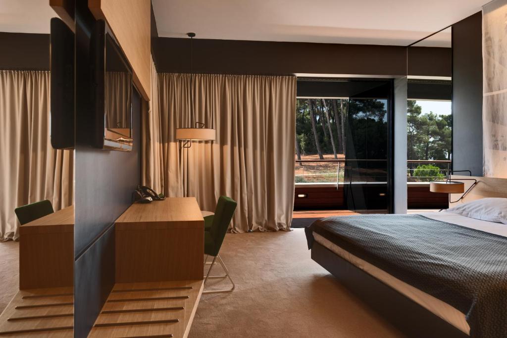 Lone Hotel by Maistra Collection - Premium Toegankelijke Kamer