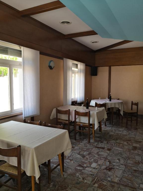Restaurace v ubytování Trattoria Bar Oasi