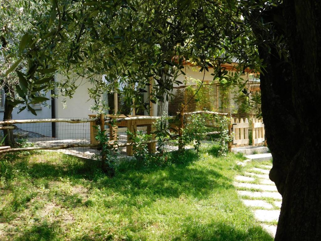 La Casa di Paglia sul Lago di Garda – Green Apartment in San Felice del  Benaco, Brescia, Lombardia, IT