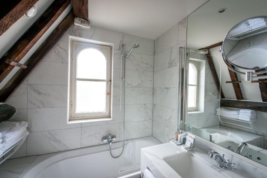 
Duplex Quadruple Room
