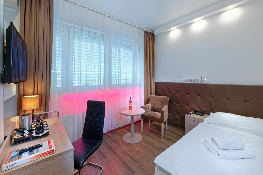 Hotel Aura Design & Garden Pool - Resim 41