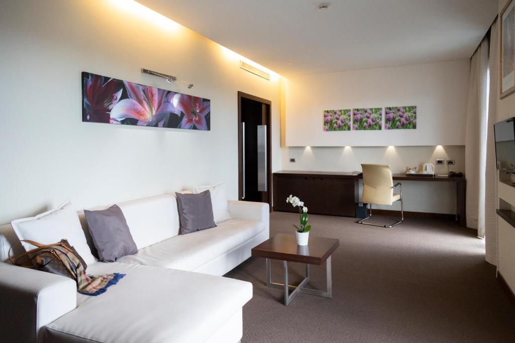 Posezení v ubytování Hotel Selene Pomezia