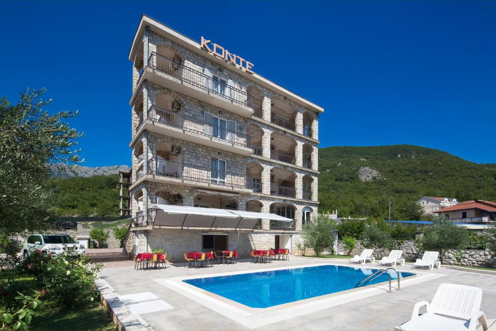 Nespecifikovaný výhled na hory nebo výhled na hory při pohledu z apartmánu