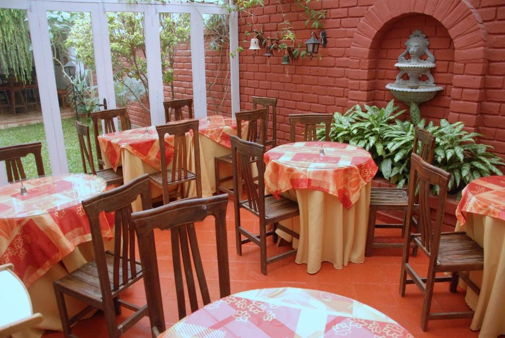 Restaurace v ubytování Residencial Carlos