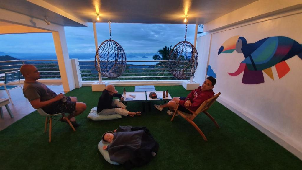 Posezení v ubytování The NEST, Tagaytay
