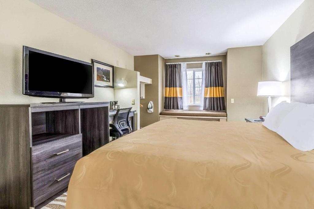 Quality Inn & Suites North Lima - Boardman photo