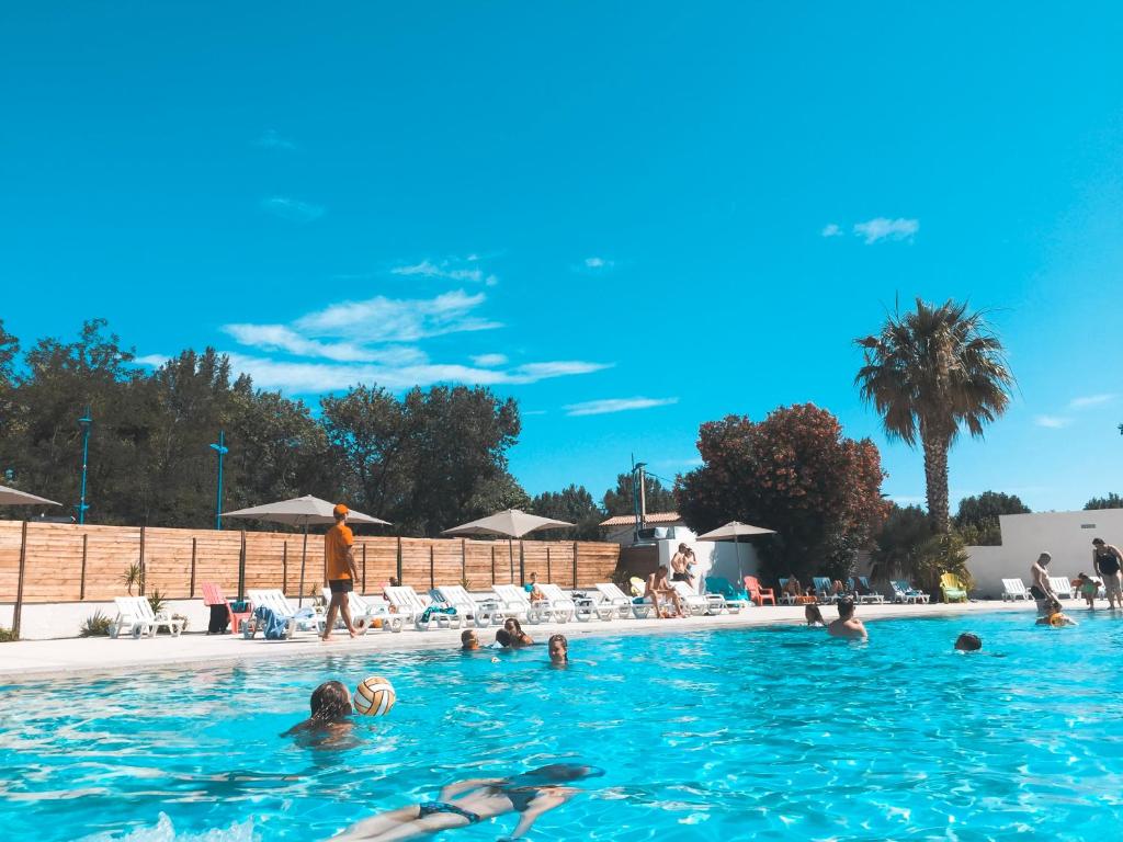 Poolen vid eller i närheten av Camping La Plage Argelès