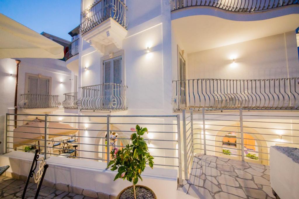 Balkón nebo terasa v ubytování Odysseus Hotel