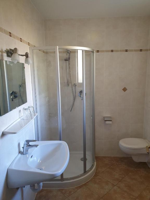 Kúpeľňa v ubytovaní Pension Gasthof Haselstaude