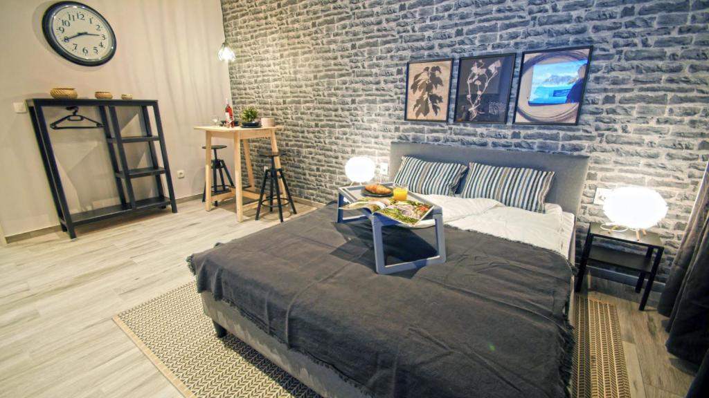 Frank-Kiss Apartments - 14