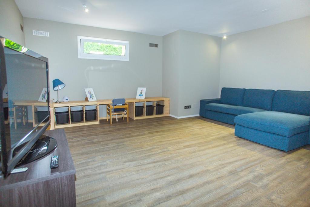 A seating area at CS1 Villa de lujo a 500 metros de la playa de Sant Pol