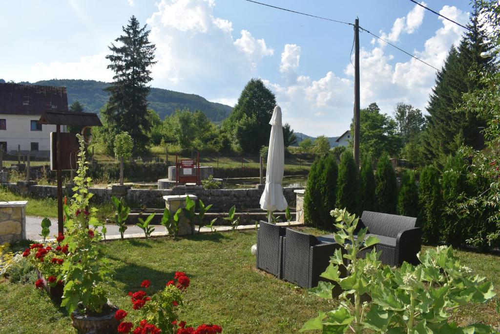 Výhľad na hory alebo výhľad na hory priamo z penziónu