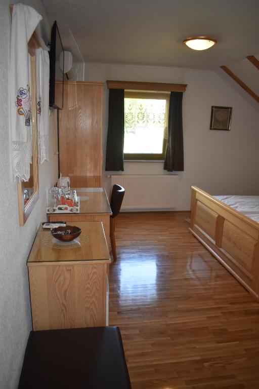 Kuchyňa alebo kuchynka v ubytovaní Ethno House Izvor