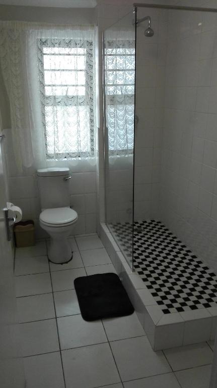 Serengeti Self Catering Units - Appartement D'une Chambre
