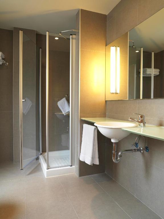 Hotel Txarriduna - Double Or Twin Room With Extra Bed
