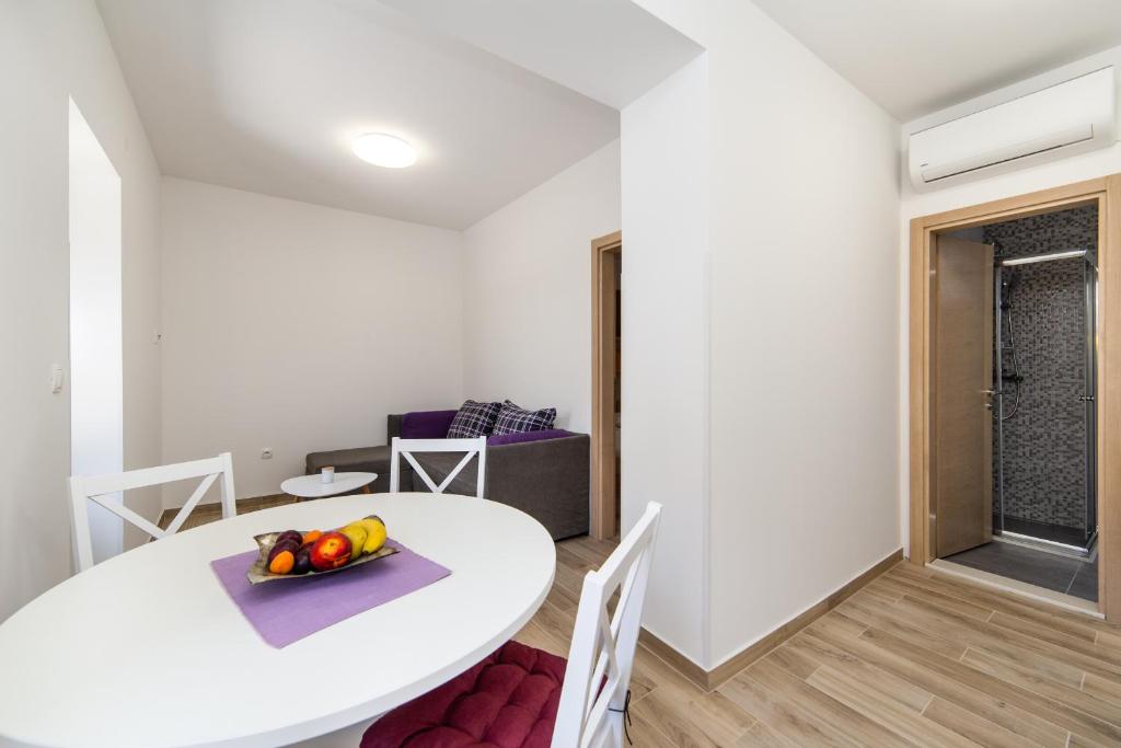 Fotografia z galérie ubytovania Apartmani Ujdur v destinácii Gradac