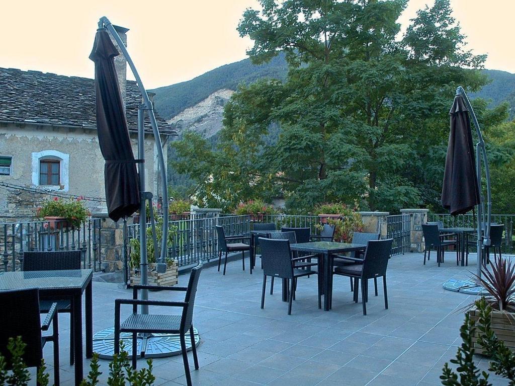Nespecifikovaný výhled na hory nebo výhled na hory při pohledu z hotelu
