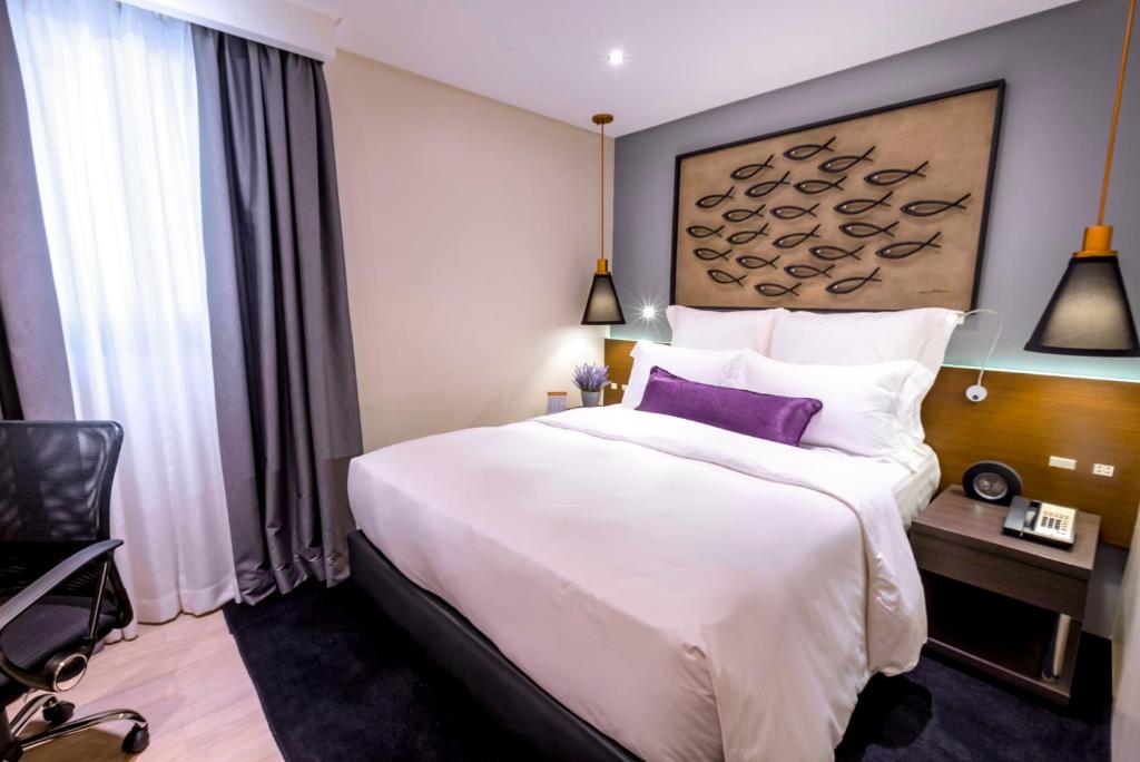 Coro Hotel - Standard Zimmer Mit Queensize-Bett