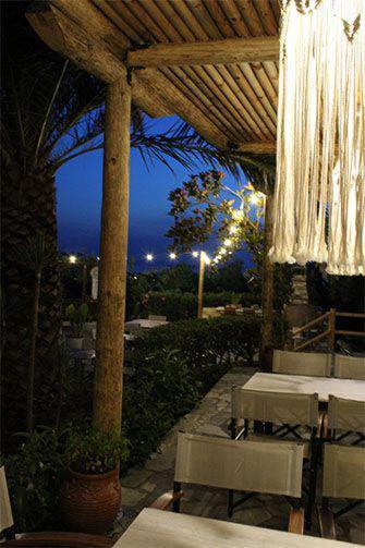 Restaurace v ubytování Kelyfos Hotel