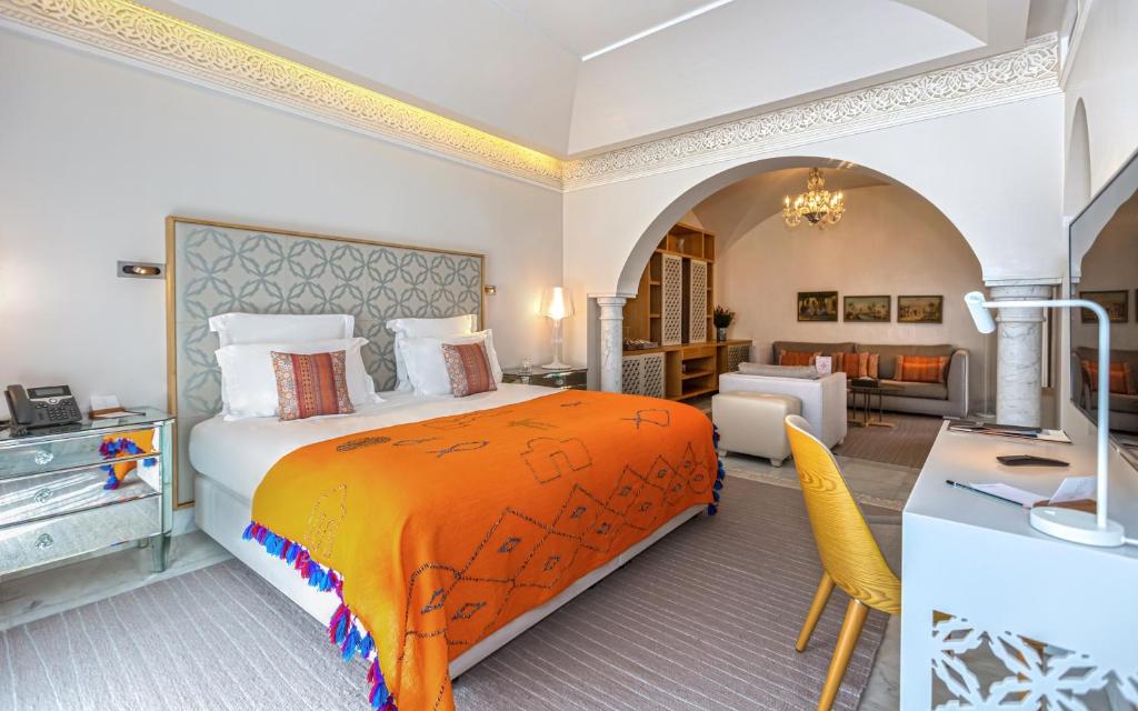 Postel nebo postele na pokoji v ubytování Dar El Jeld Hotel and Spa