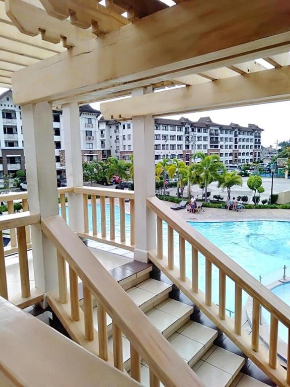 2BR Condo free pool with wifi near Mall in Davao City - Two-Bedroom Apartment