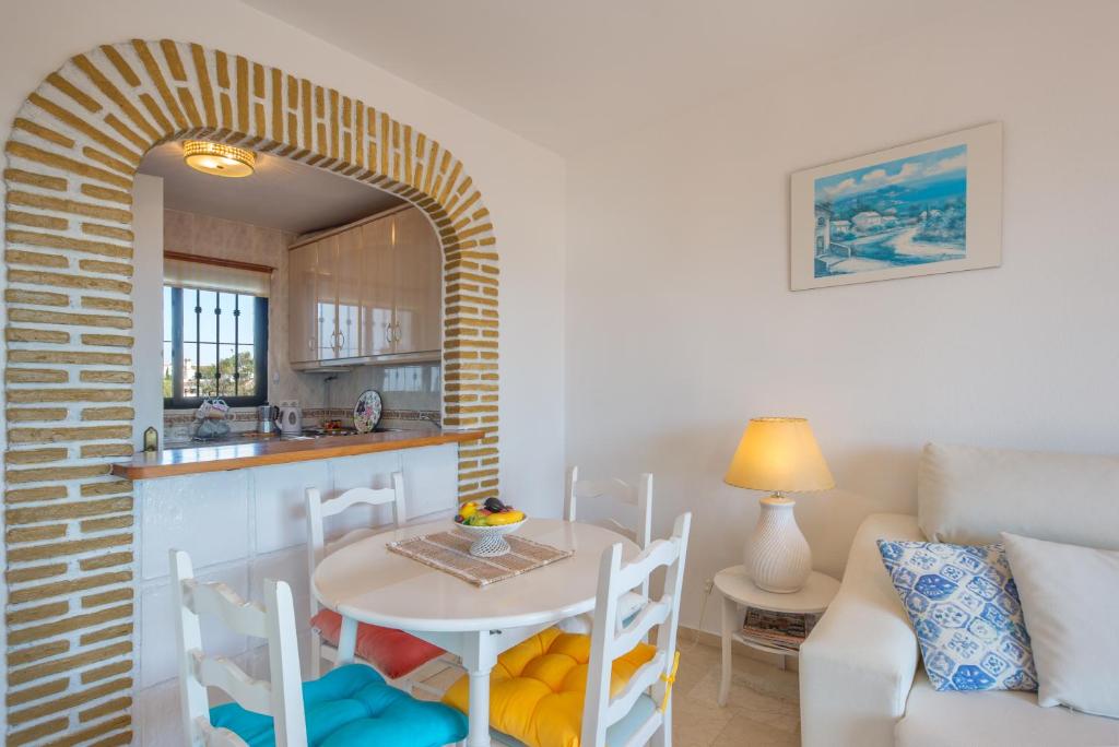 Część wypoczynkowa w obiekcie Beach Apartment Las Acacias Torrenueva