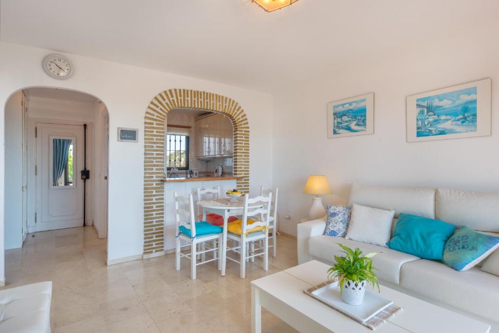 Część wypoczynkowa w obiekcie Beach Apartment Las Acacias Torrenueva