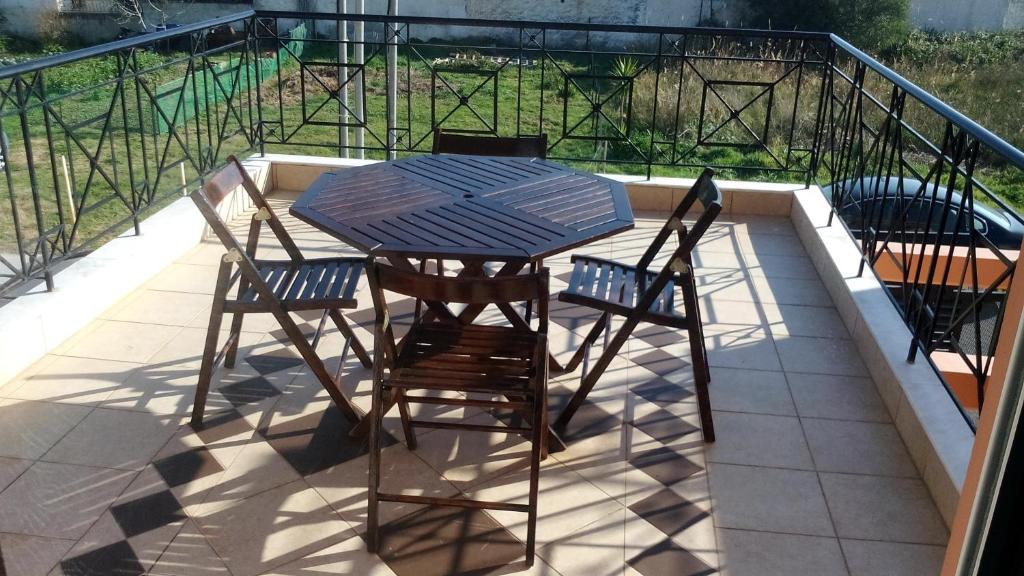 Balkón alebo terasa v ubytovaní Apostolia Lux Apartments