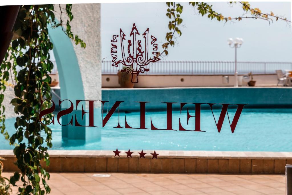 Bazén v ubytování Hotel Carasco nebo v jeho okolí