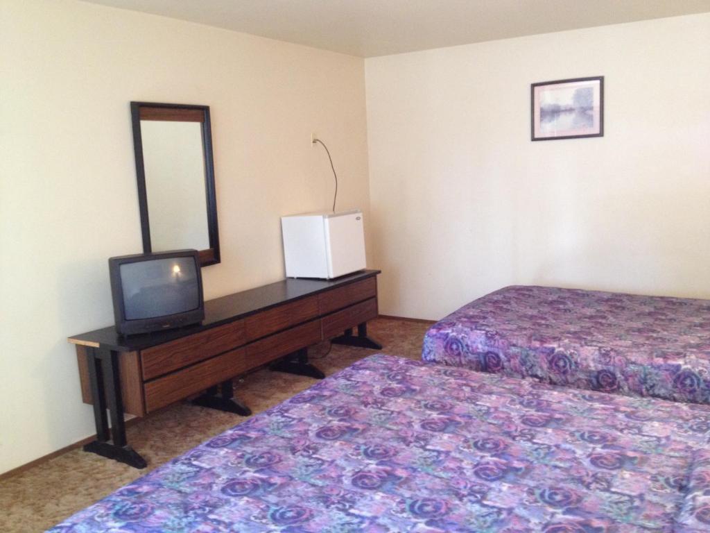 Budget Inn - Habitación Queen Con Dos Camas Queen
