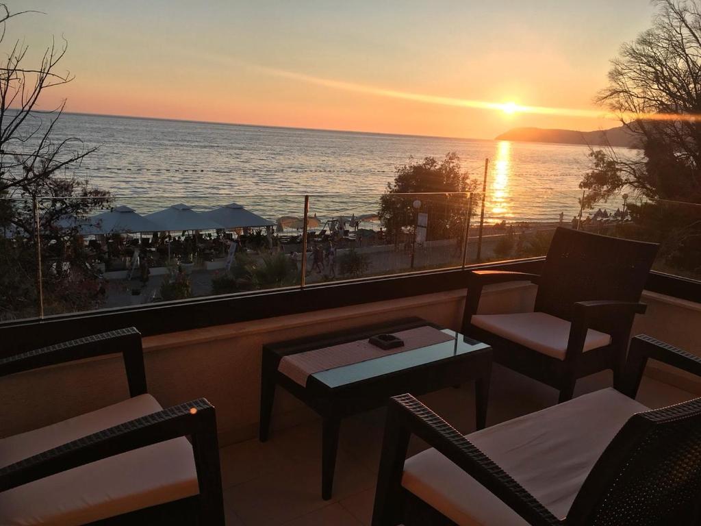 Apartments Kuce Lekovica Beach & snack bar- Bistro - 16