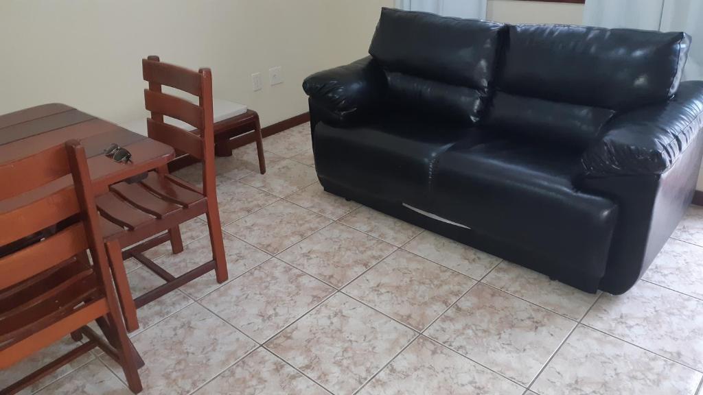  Casa em condomínio de frente a Praia das Dunas