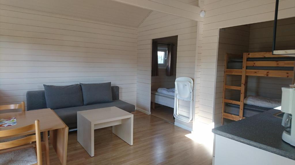 Kuchyň nebo kuchyňský kout v ubytování Tornby Strand Camping Cottages