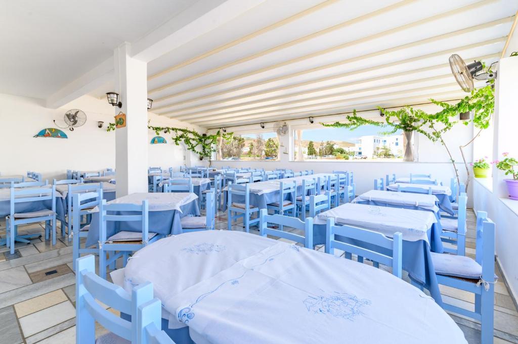 Un restaurante o sitio para comer en Pavlos Place