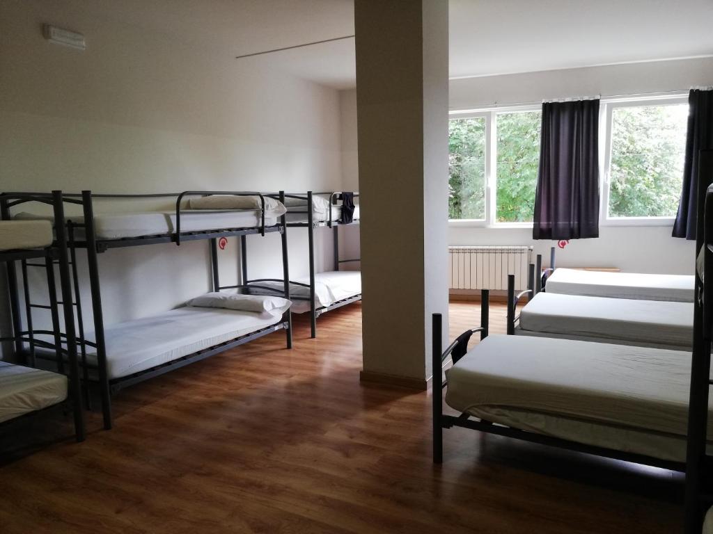 Alma del Camino - Rooms & Albergue, Sarria – Precios ...